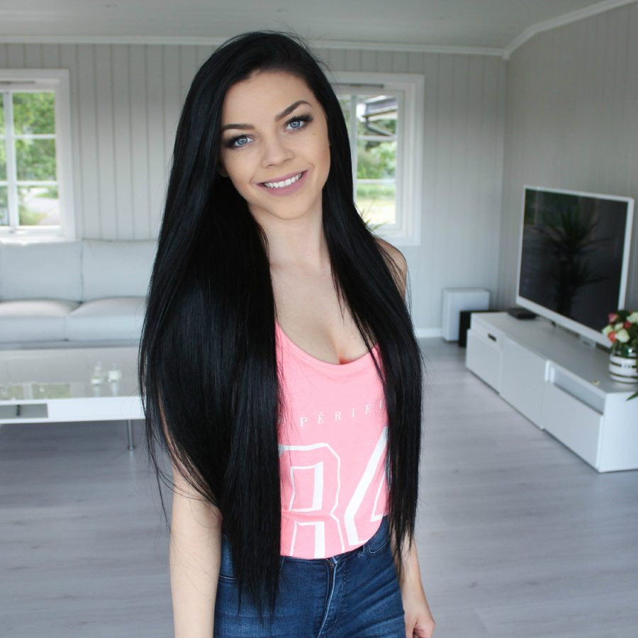 Stina med hair extensions fra LuxusHair
