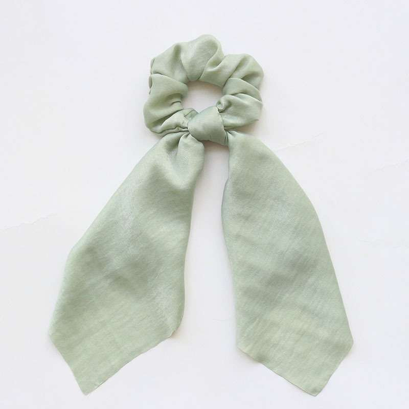 So Satin – Satin bow Hårstrikk
